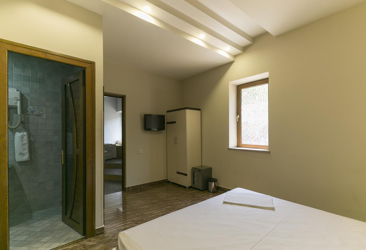 Best Hotel Yerevan Luaran gambar